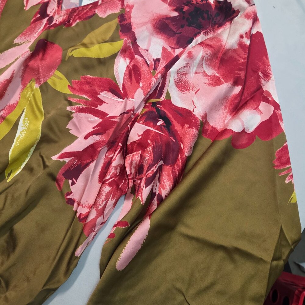 🌸Chic White House Floral Kimono Blouse–Elegant Olive Green with Bold Pink XXS🌸 - Picture 5 of 8
